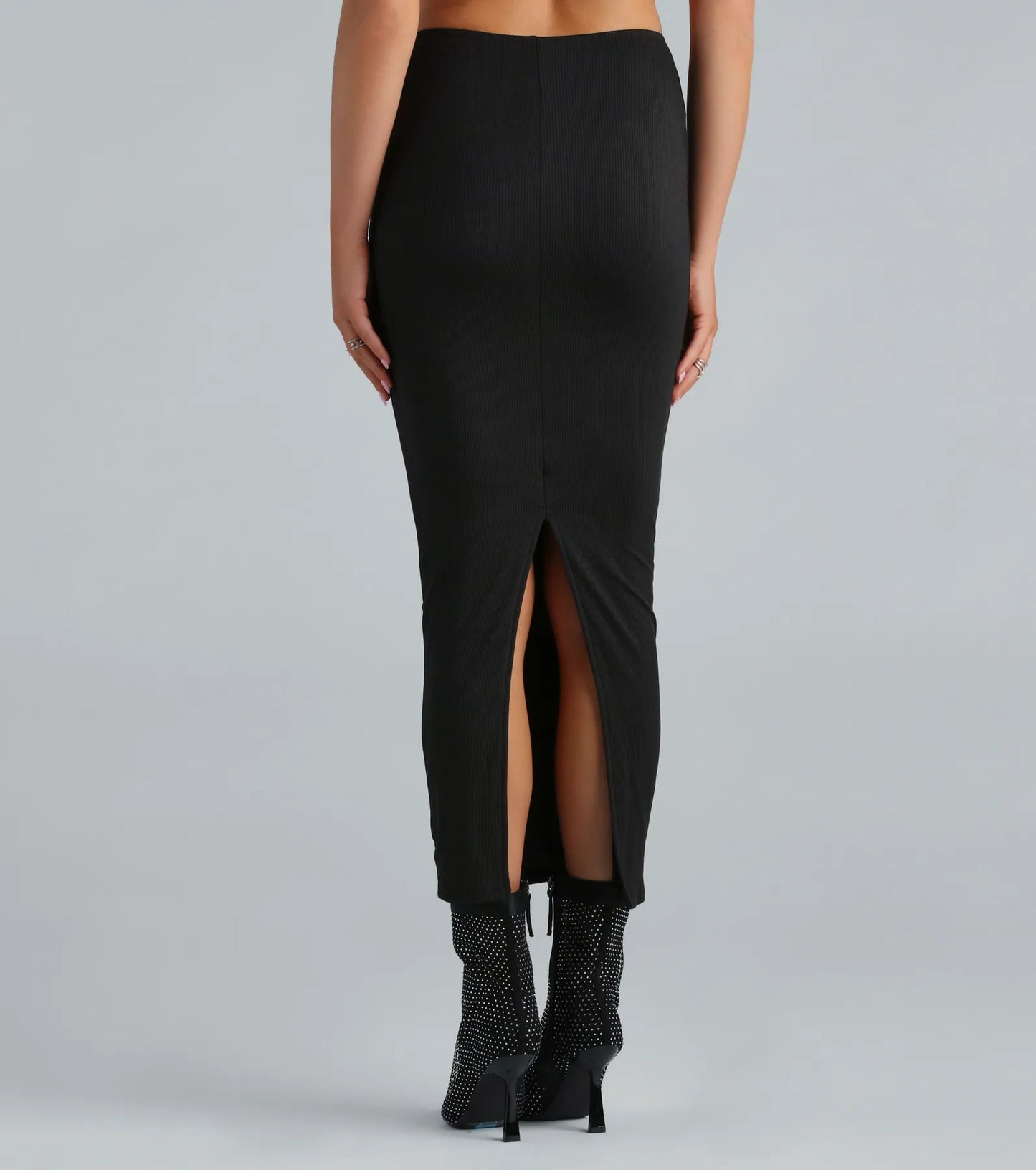 Streamlined Silhouette Smooth Knit Maxi Skirt