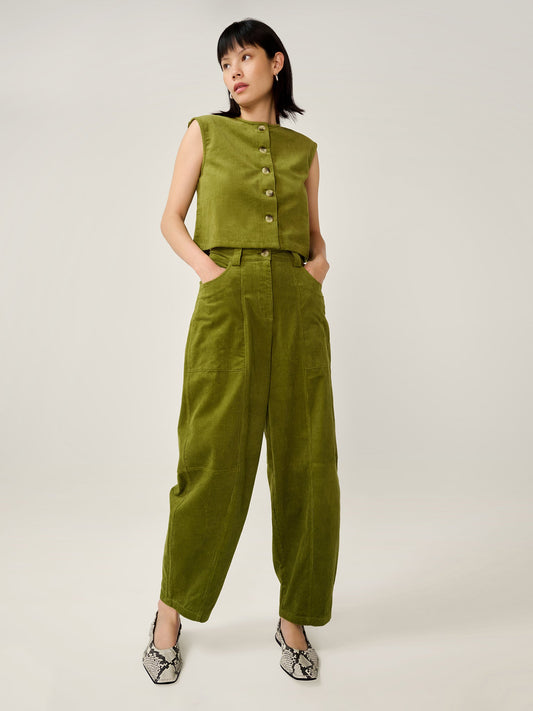 Kai Cord Trouser in Moss Green