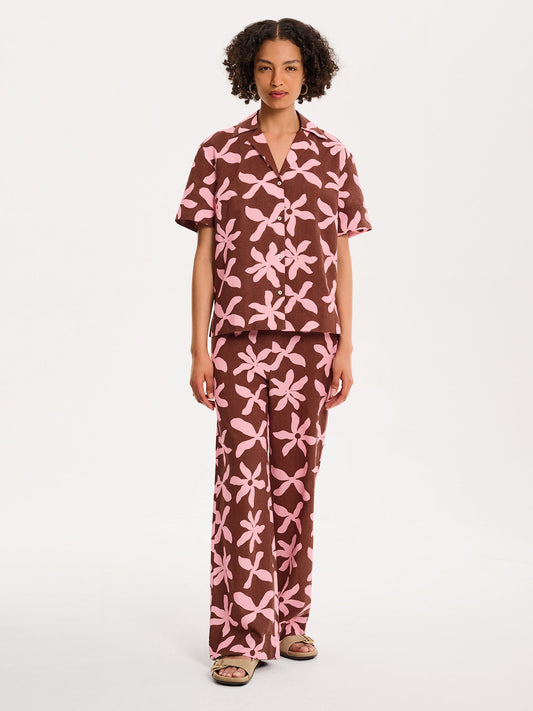 Oaklyn Shirt in Pink and Chocolate Floral Print